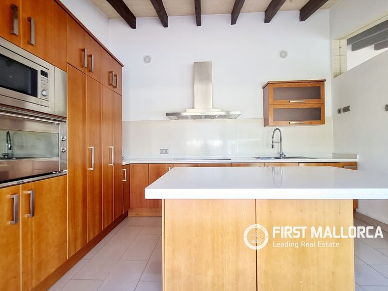 Villa for Rent in Bunyola, Balearic Islands 8
