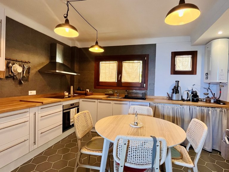 Apartment for Rent in Illetes, Balearic Islands 4