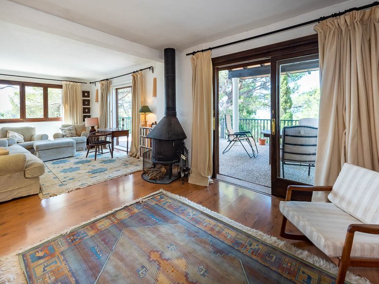 Villa for Sale in Galilea, Balearic Islands 10