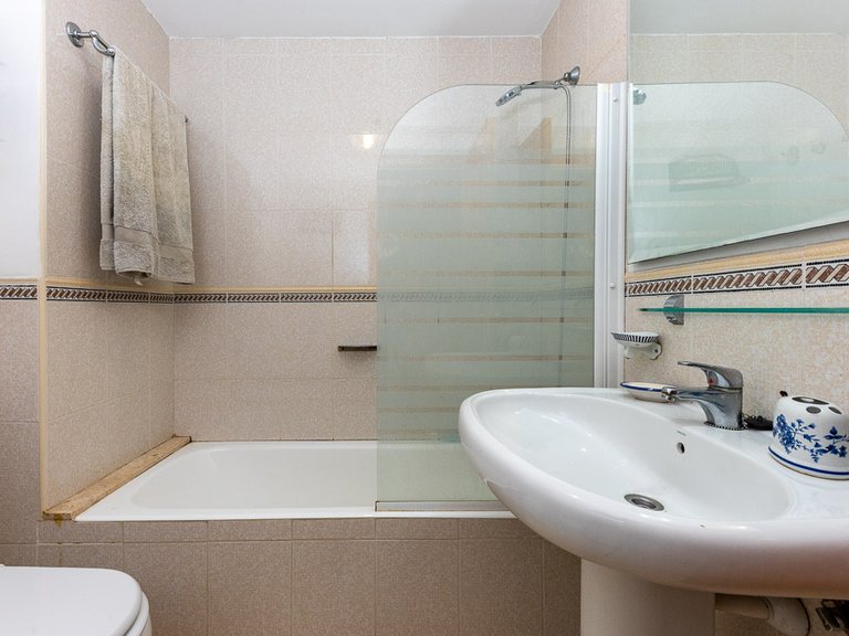 Apartment for Rent in Molinar & Portixol, Balearic Islands 15