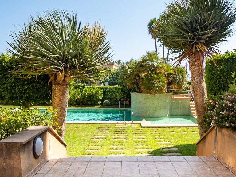 Apartment for Rent in Molinar & Portixol, Balearic Islands 1