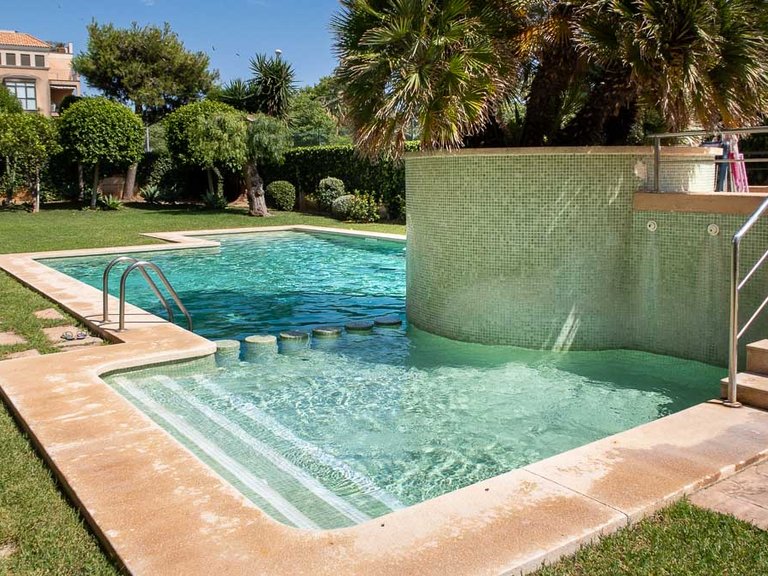 Apartment for Rent in Molinar & Portixol, Balearic Islands 4