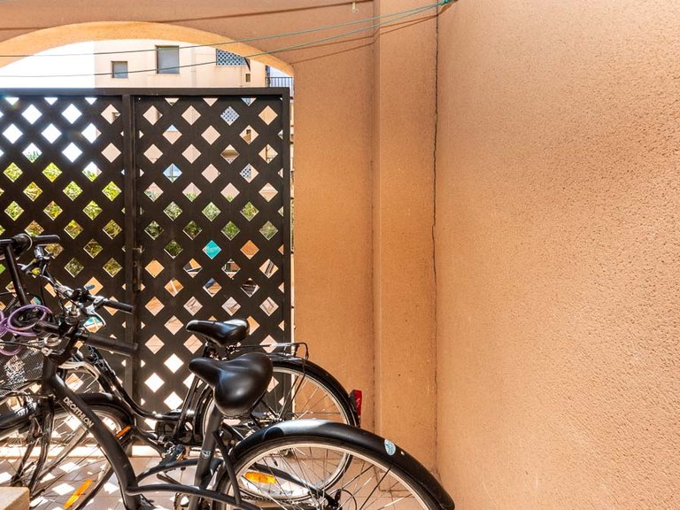 Apartment for Rent in Molinar & Portixol, Balearic Islands 17