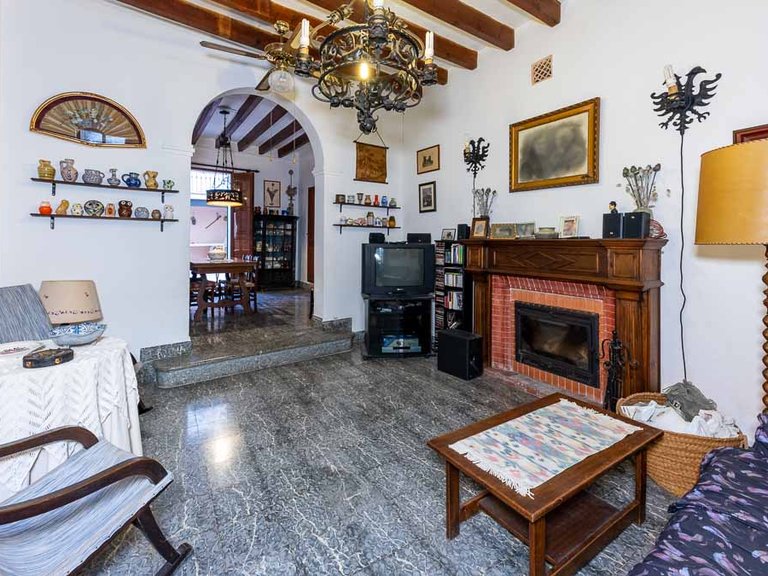 Villa for Sale in Alcúdia, Balearic Islands 2