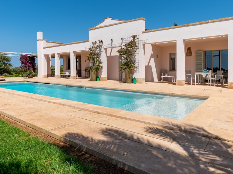 Country House for Sale in Santanyí, Balearic Islands 2