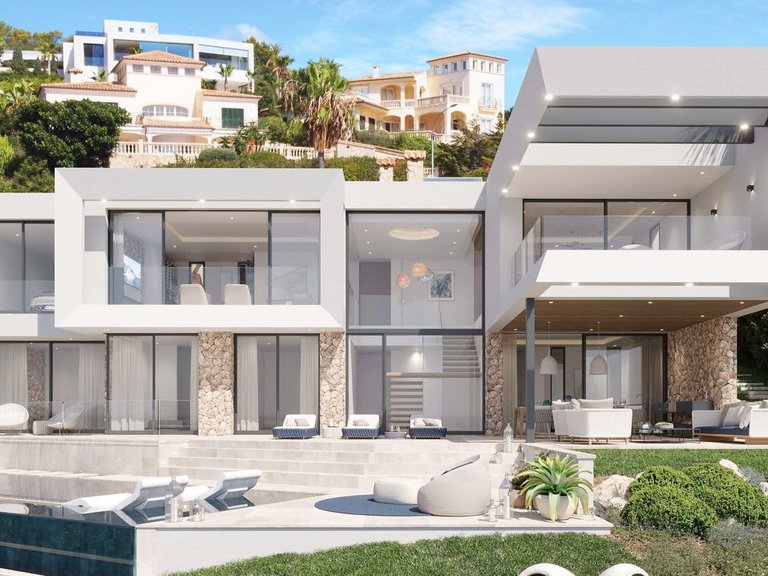 Villa for Sale in Nova Santa Ponsa, Balearic Islands 1