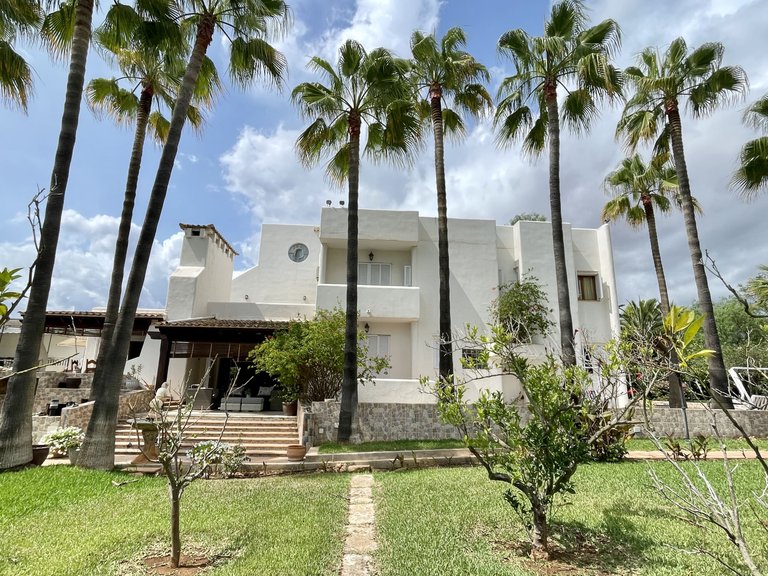 Villa for Sale in Sa Coma, Balearic Islands 1