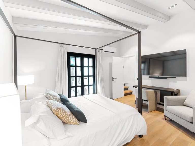 Villa for Sale in Puerto De Andratx, Balearic Islands 16