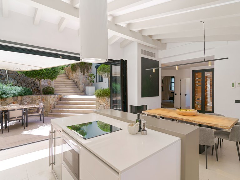Villa for Sale in Puerto De Andratx, Balearic Islands 6