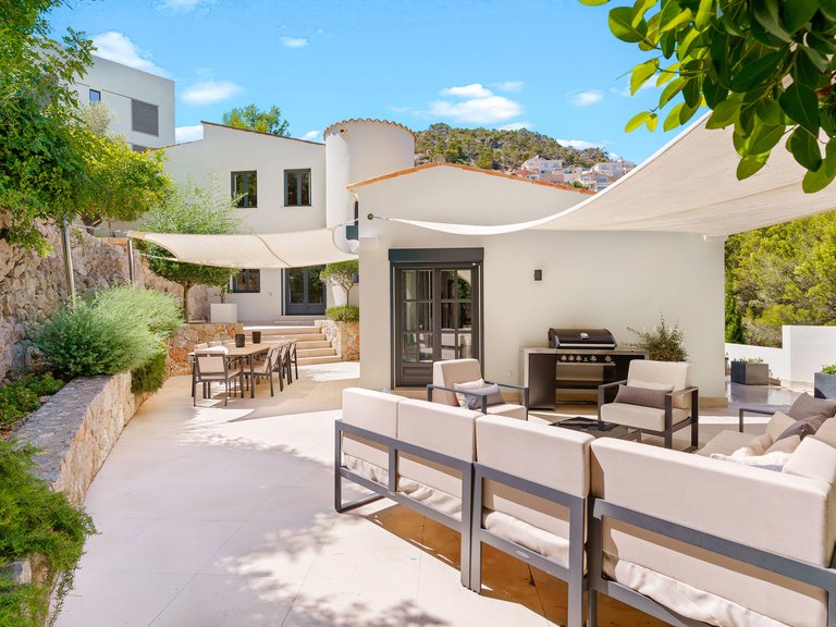 Villa for Sale in Puerto De Andratx, Balearic Islands 3