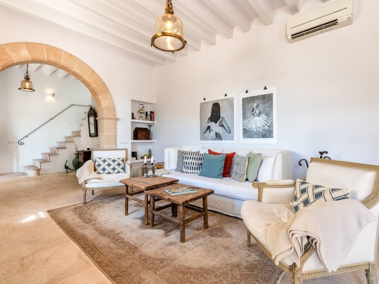 Villa for Rent in Marivent, Balearic Islands 8