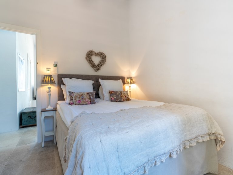 Villa for Rent in Marivent, Balearic Islands 15