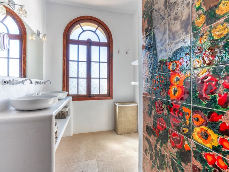 Villa for Rent in Marivent, Balearic Islands 18