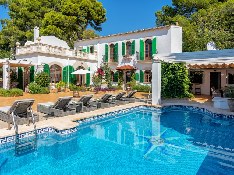 Villa for Rent in Marivent, Balearic Islands 1