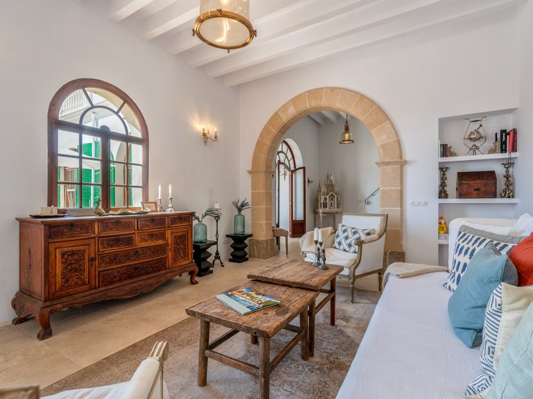 Villa for Rent in Marivent, Balearic Islands 5