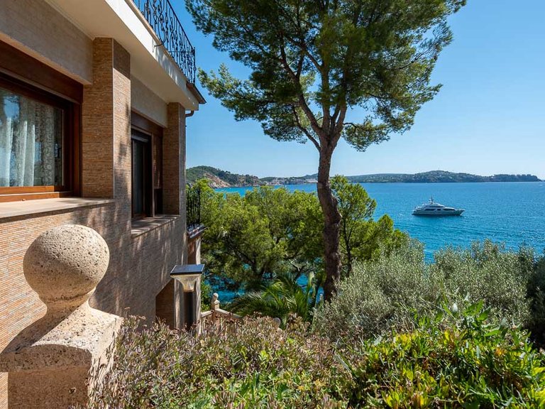 Villa for Sale in Cala Fornells, Balearic Islands 22