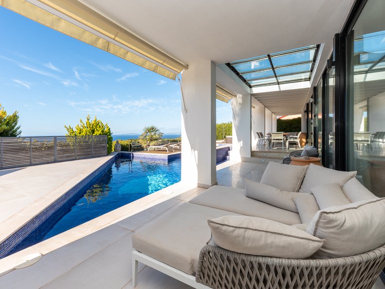 Villa for Sale in Badia Blava, Balearic Islands 13