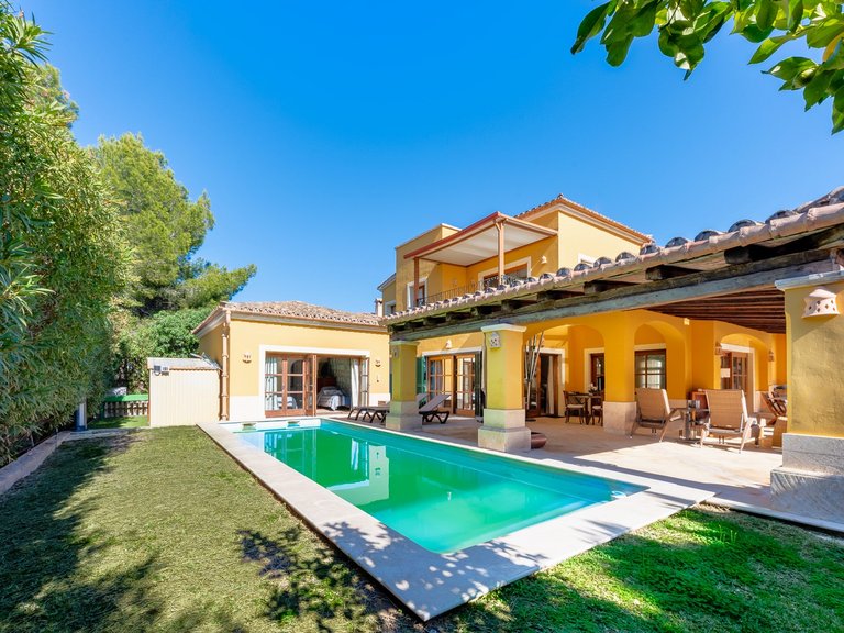 Villa for Sale in Nova Santa Ponsa, Balearic Islands 1