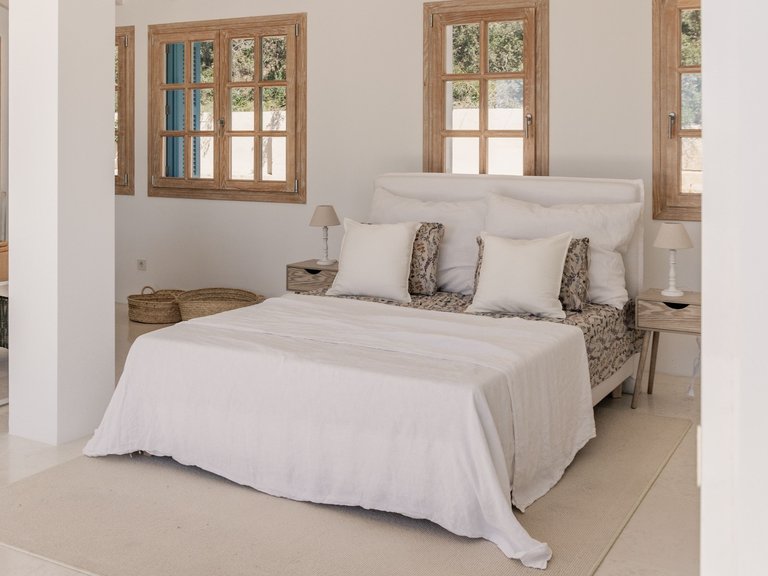 Villa for Rent in Anchorage, Balearic Islands 13