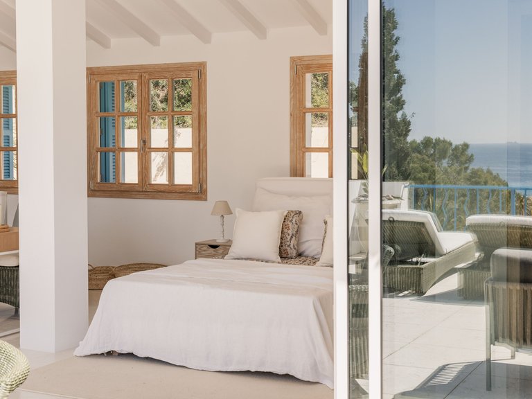 Villa for Rent in Anchorage, Balearic Islands 14