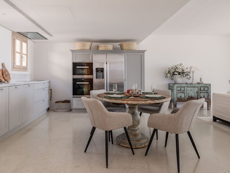 Villa for Rent in Anchorage, Balearic Islands 6