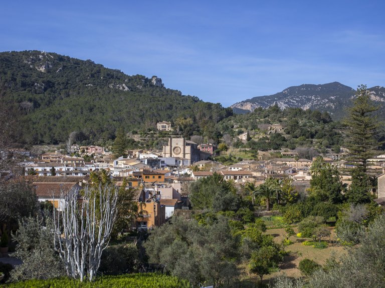 Villa for Sale in Esporles, Balearic Islands 3