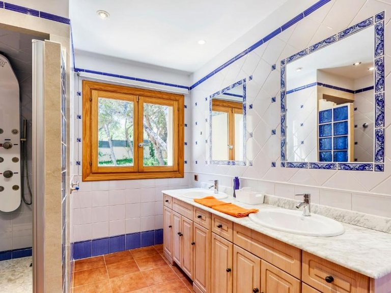 Villa for Rent in Cala Vinyas, Balearic Islands 9
