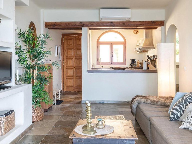 Apartment for Rent in Santa Ponsa, Balearic Islands 4