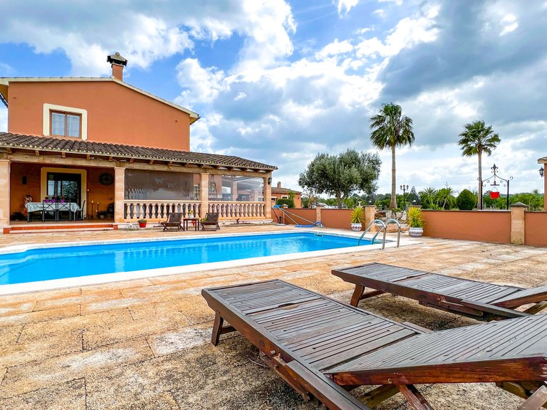 Country House for Sale in Sencelles, Balearic Islands 2
