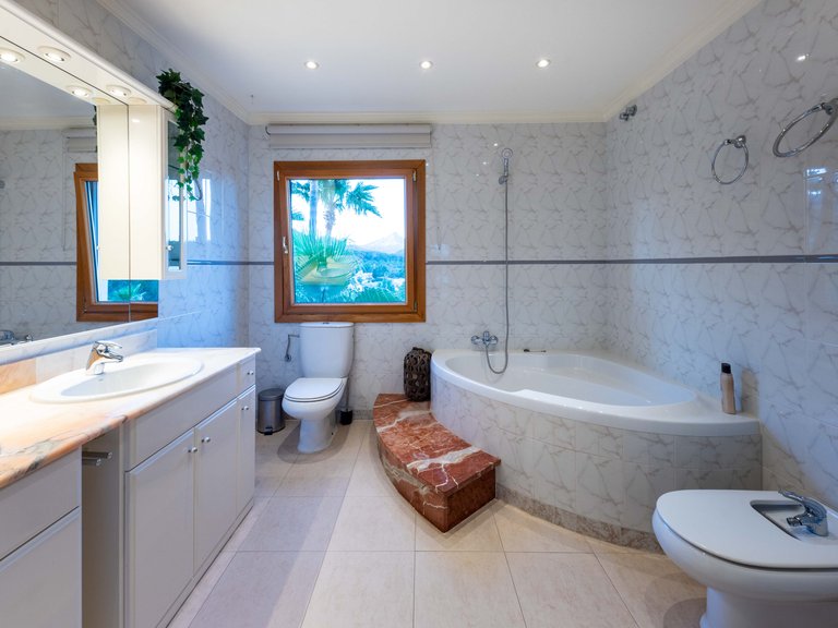 Villa for Sale in Paguera, Balearic Islands 10