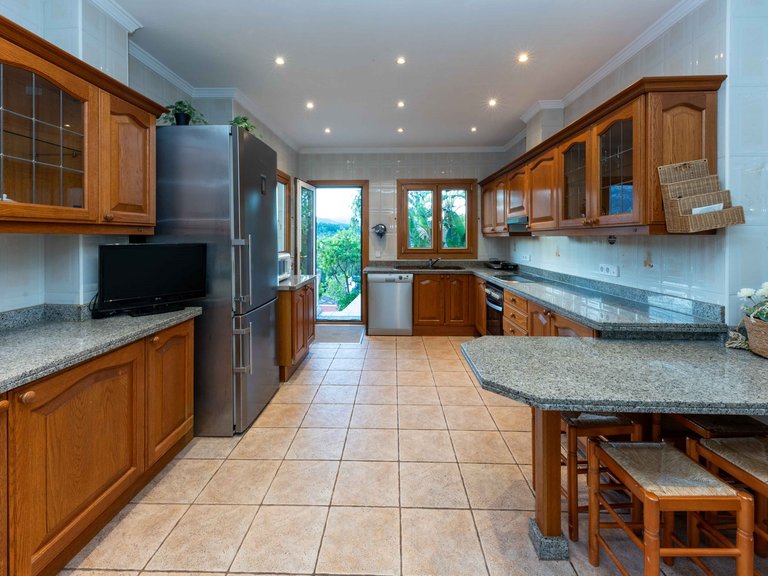 Villa for Sale in Paguera, Balearic Islands 7