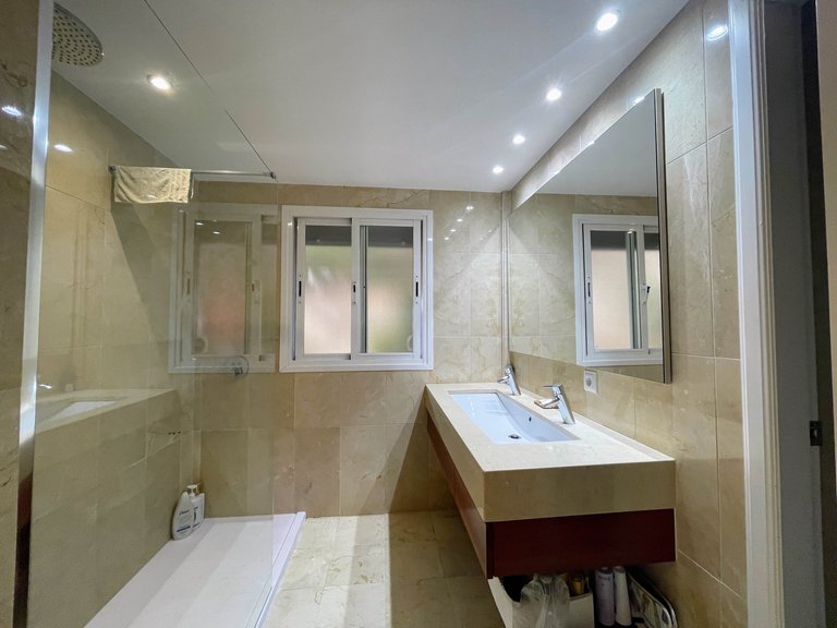 Town House for Sale in Bonanova & Son Armadans, Balearic Islands 18