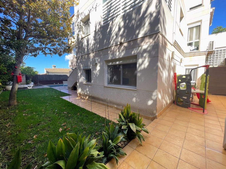Town House for Sale in Bonanova & Son Armadans, Balearic Islands 4