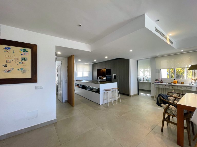 Town House for Sale in Bonanova & Son Armadans, Balearic Islands 8