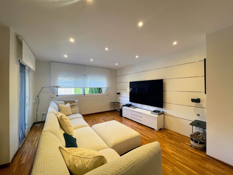 Town House for Sale in Bonanova & Son Armadans, Balearic Islands 5