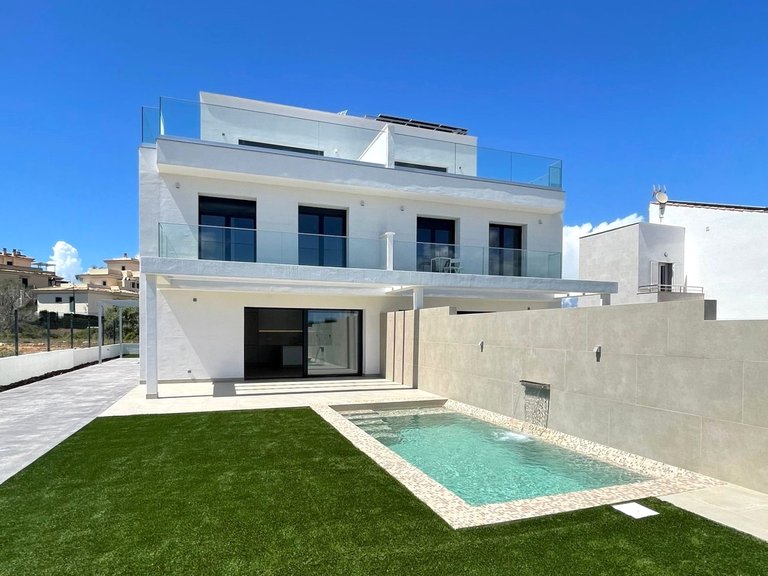 Villa for Sale in Llucmajor, Balearic Islands 2