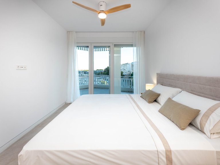 Apartment for Sale in Paseo Marítimo, Balearic Islands 18