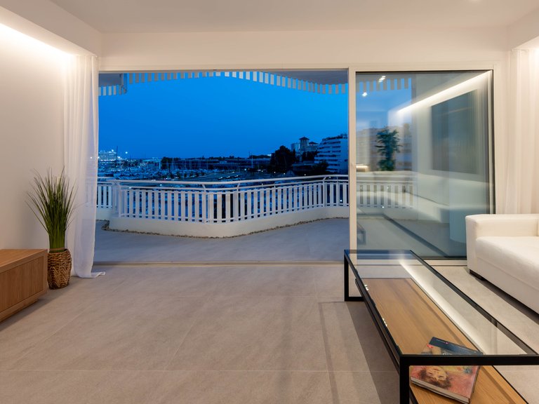 Apartment for Sale in Paseo Marítimo, Balearic Islands 5