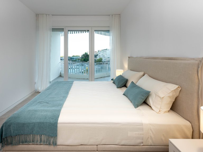 Apartment for Sale in Paseo Marítimo, Balearic Islands 13