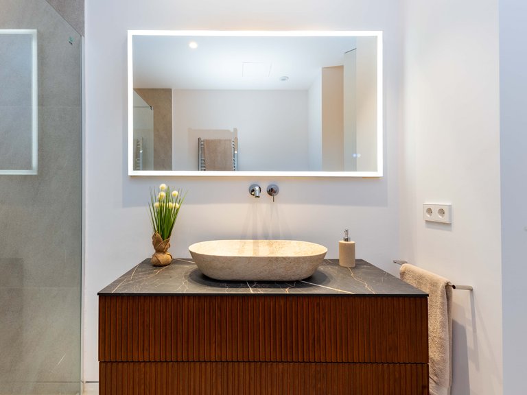 Apartment for Sale in Paseo Marítimo, Balearic Islands 17