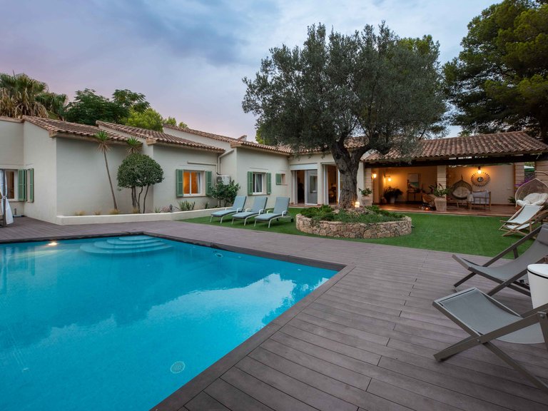 Villa for Sale in Santa Ponsa, Balearic Islands 16