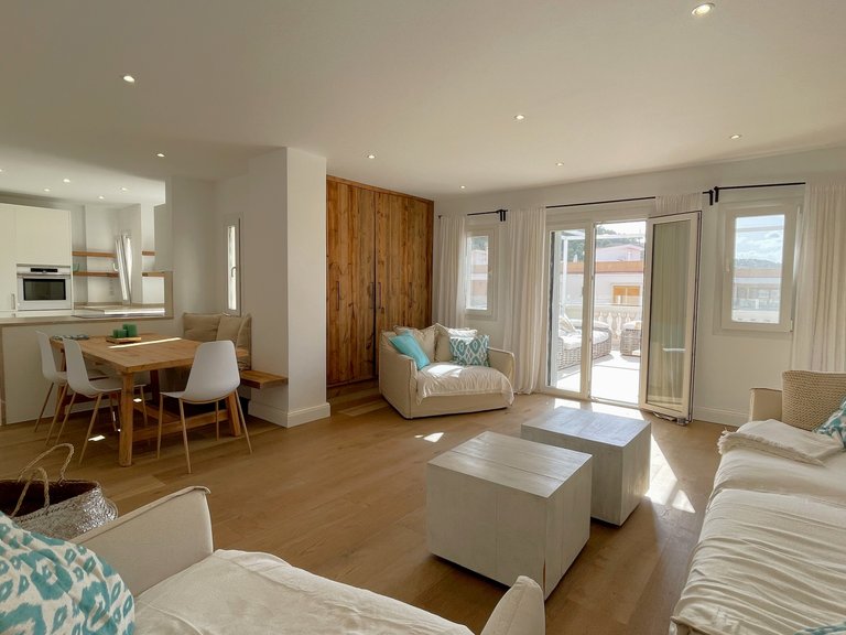 Apartment for Sale in Puerto De Andratx, Balearic Islands 2