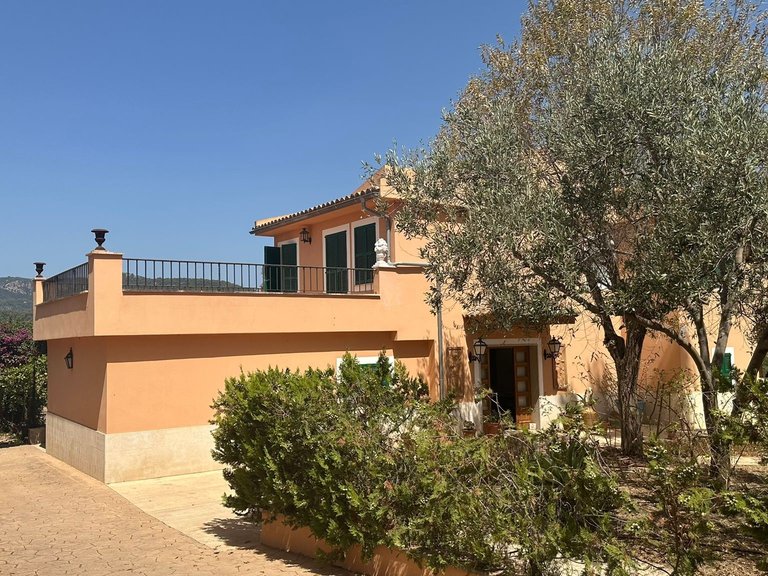 Villa for Sale in Establiments, Balearic Islands 2