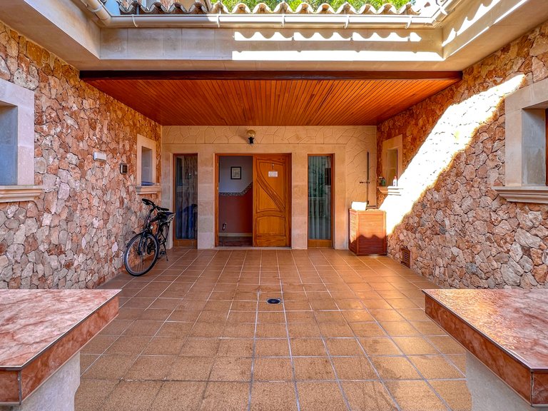 Villa for Sale in Arenal & Can Pastilla, Balearic Islands 6