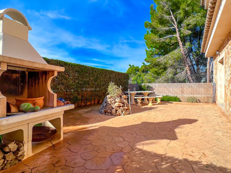 Villa for Sale in Arenal & Can Pastilla, Balearic Islands 5