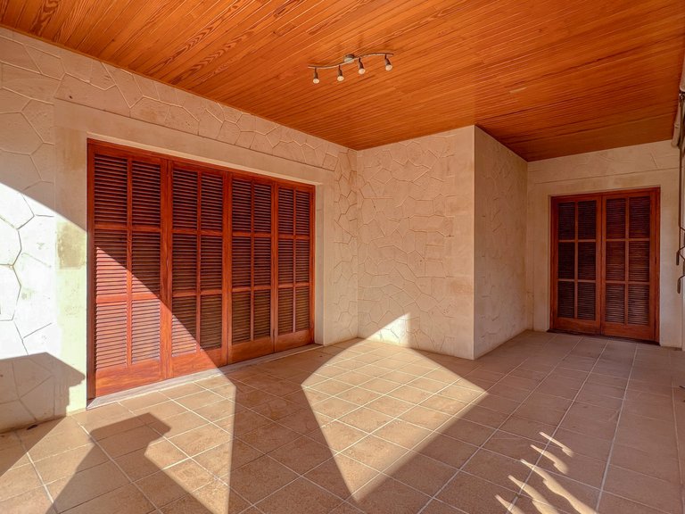 Villa for Sale in Arenal & Can Pastilla, Balearic Islands 4