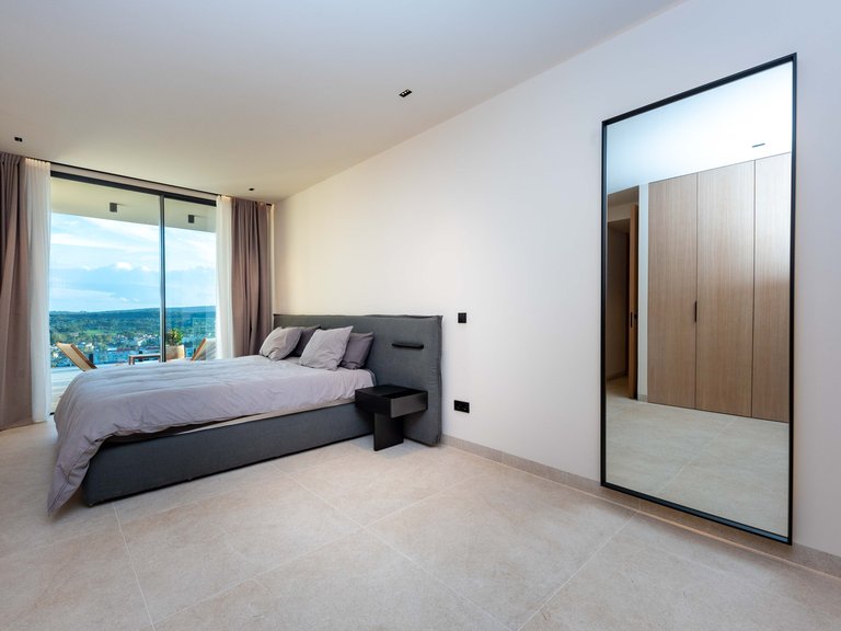 Villa for Sale in Santa Ponsa, Balearic Islands 16