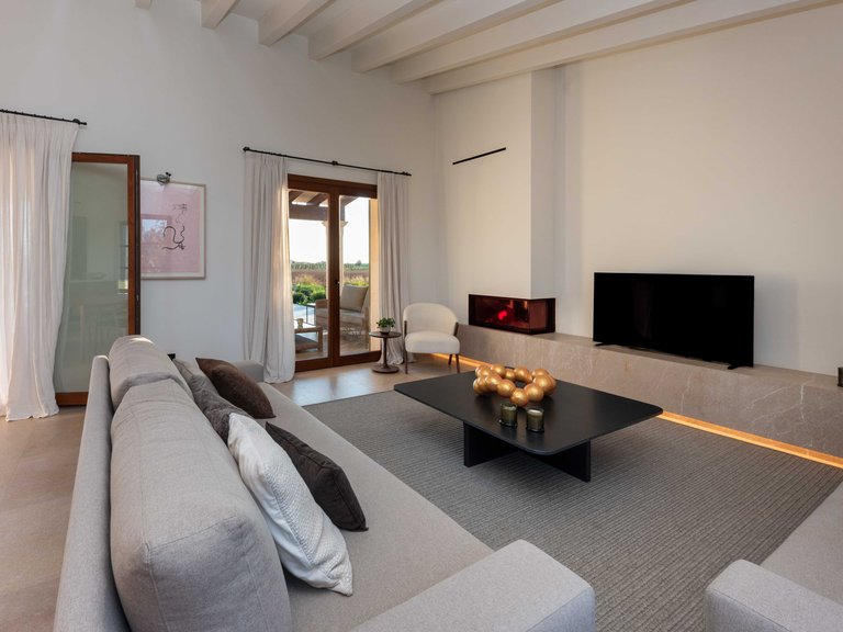 Country House for Sale in Campos, Balearic Islands 11