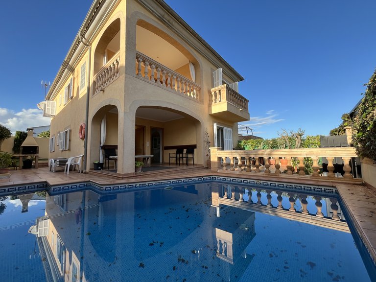 Villa for Sale in Son Serra De Marina, Balearic Islands 1