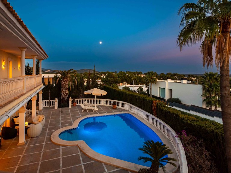 Villa for Sale in Nova Santa Ponsa, Balearic Islands 30